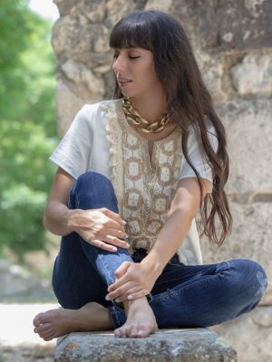 BLUSA CUELLO BORDADO